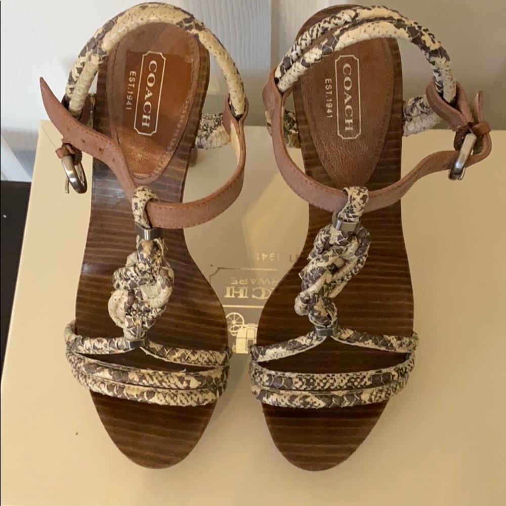 Heels (Coach) - Picture 2 of 7